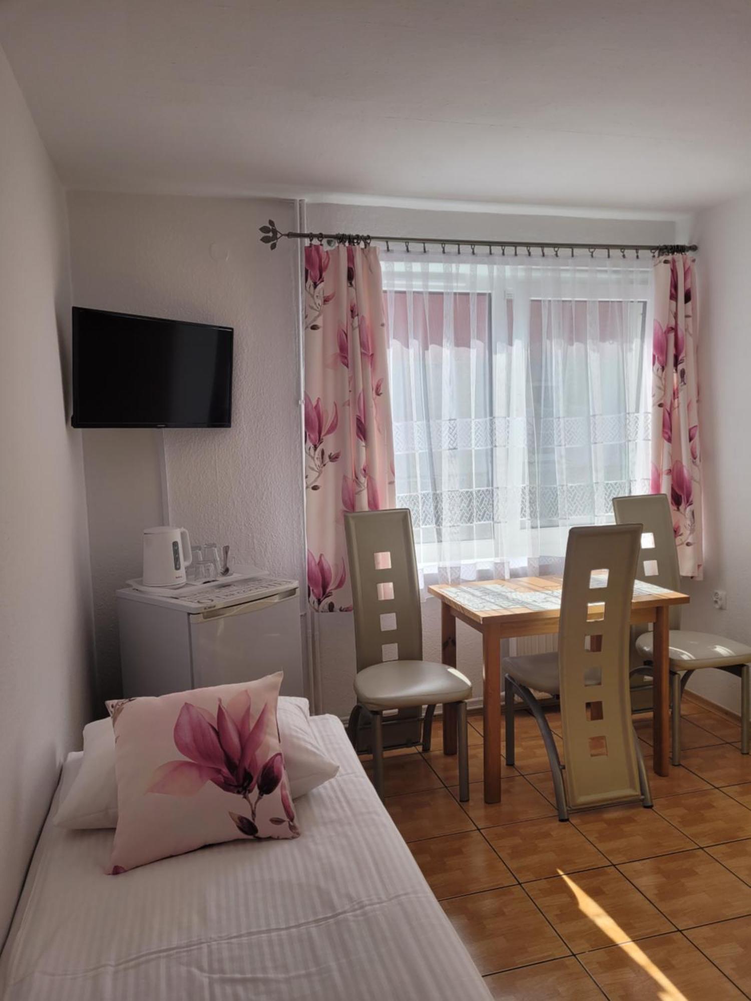 Orka Wakacje Dźwirzyno Buitenkant foto
